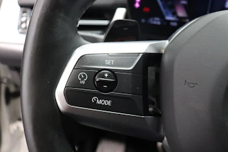 https://vehicle.imgix.net/4413233/fcaf18b7-29d7-4c71-8984-1d34d24ec042.JPG
