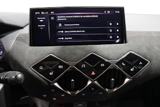 https://vehicle.imgix.net/4413248/14a2fd6c-3ed5-473e-b261-eeb1f7abfd89.JPG