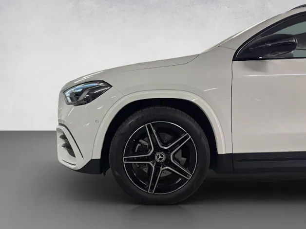 Mercedes-Benz GLA 200 Night Star AMG Line