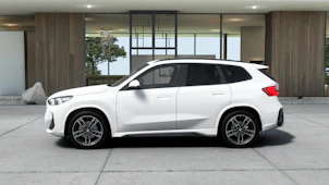 image du véhicule BMW X1 18i sDrive paddles