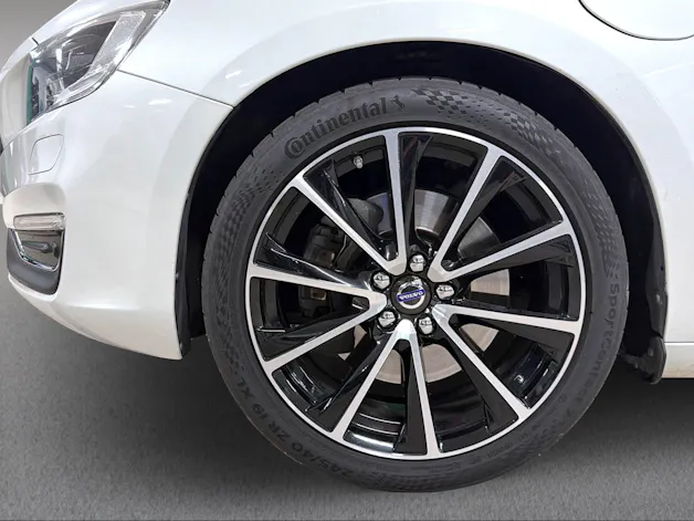 VOLVO V60 2.4 D6 TE Summum Pl.Hyb.