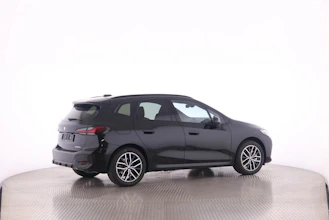 https://vehicle.imgix.net/4413376/94a93664-ff58-48f7-9752-e257d4eaf23d.jpg