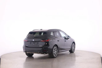 https://vehicle.imgix.net/4413376/f07012ef-dc40-4893-bf68-f5478065fd45.jpg