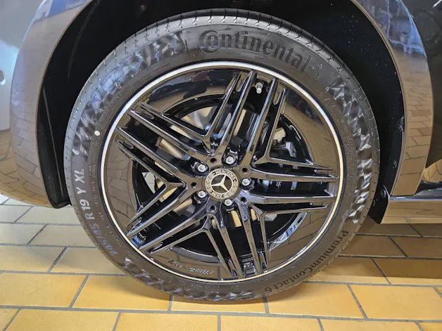 MERCEDES-BENZ V 300 d 4Matic lang Swiss Edition