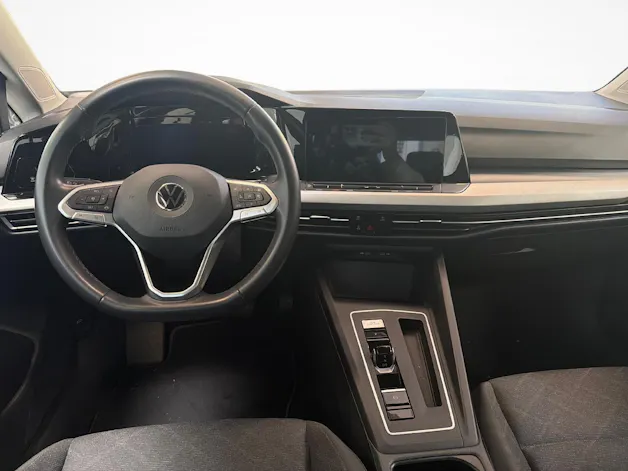 VW Golf VIII 1.5 eTSI Life DSG - Ruote invernali incluse