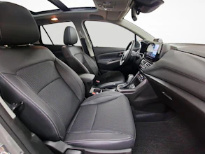 https://vehicle.imgix.net/4413486/d7f5f533-20ee-40da-94cb-0007b31daae5.jpg
