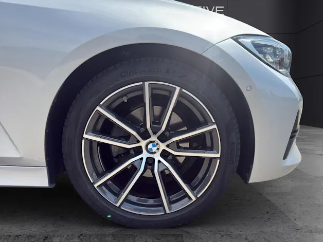 BMW 320i xDrive