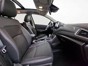 https://vehicle.imgix.net/4413498/c4f12b2c-5892-47f6-b187-d4e10bb0f3ed.jpg