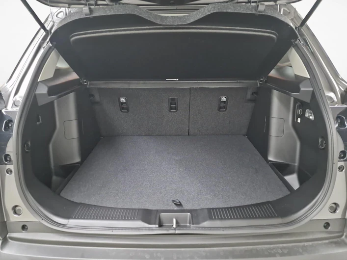 Fahrzeugbild SUZUKI S-CROSS