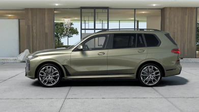 https://vehicle.imgix.net/4413516/a0bf6e3b-d3be-4000-83f3-22b615dc57be.jpg