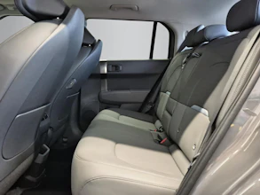 https://vehicle.imgix.net/4413570/69283bcb-1852-4748-80a6-3cfdd7e2ea22.jpg