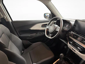 https://vehicle.imgix.net/4413578/64fc3037-7726-43c4-b7a5-d5f187ba6bfc.jpg