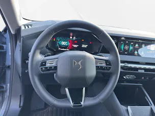 DS Automobiles No4 1.2 Hybrid Pallas