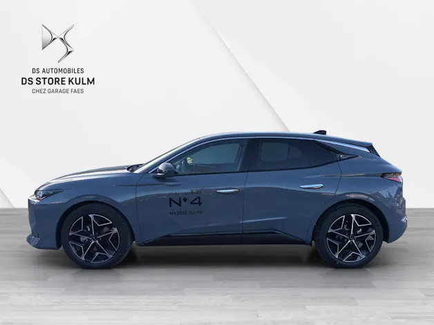 DS Automobiles No4 1.2 Hybrid Pallas