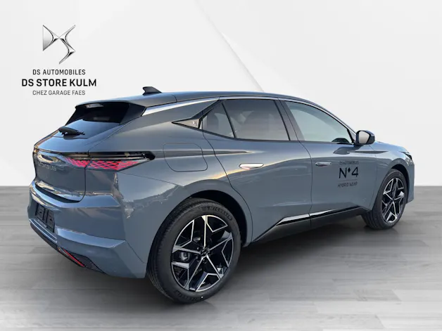 DS Automobiles No4 1.2 Hybrid Pallas