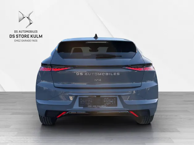DS Automobiles No4 1.2 Hybrid Pallas