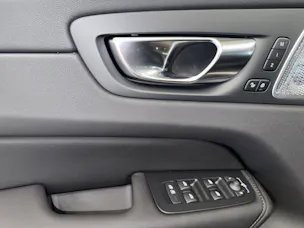 VOLVO XC60 2.0 T8 TE Black Edition eAWD