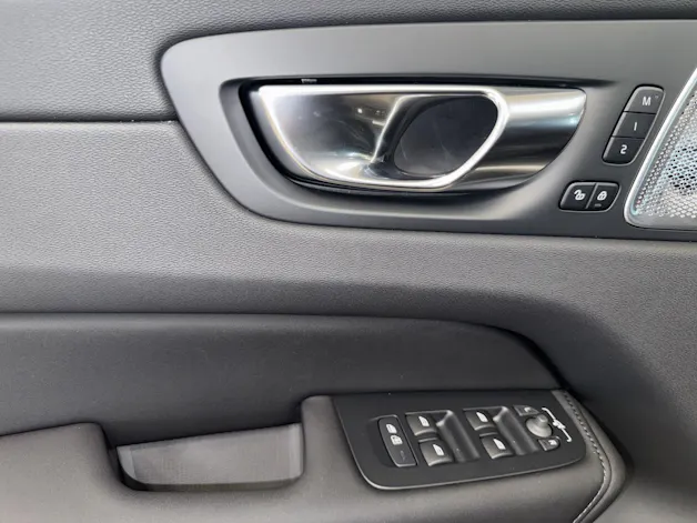 VOLVO XC60 2.0 T8 TE Black Edition eAWD