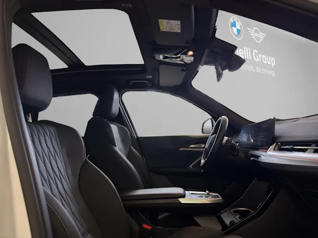 BMW X1 30e xDrive paddles