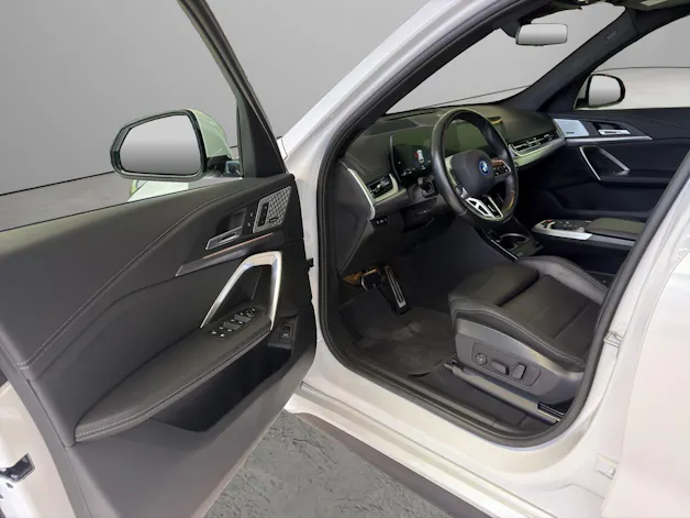 BMW X1 30e xDrive paddles