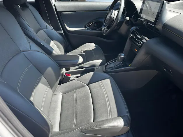 Toyota Yaris Cross 1.5 VVT-i HSD Premiere Edition FWD-i