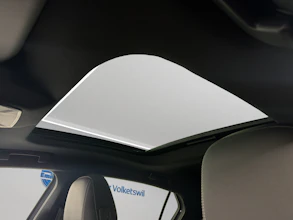 https://vehicle.imgix.net/4413655/6bc70b35-8896-48c8-9eb2-35edebdf3e41.jpg