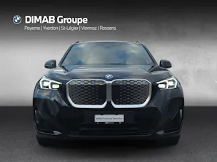 BMW iX1 20 M Sport eDrive U11 (CH) AHK 750KG **100 % électrique**