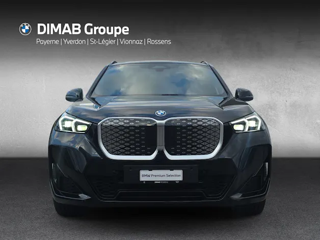 BMW iX1 20 M Sport eDrive U11 (CH) AHK 750KG **100 % électrique**