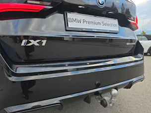 BMW iX1 20 M Sport eDrive U11 (CH) AHK 750KG **100 % électrique**
