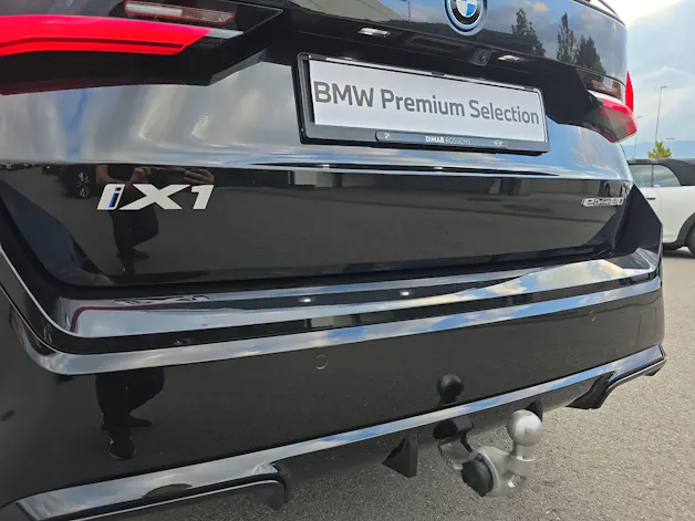 BMW iX1 20 M Sport eDrive U11 (CH) AHK 750KG **100 % électrique**