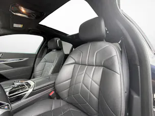 BMW M760e xDrive
