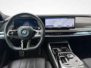 immagine del veicolo BMW M760e xDrive