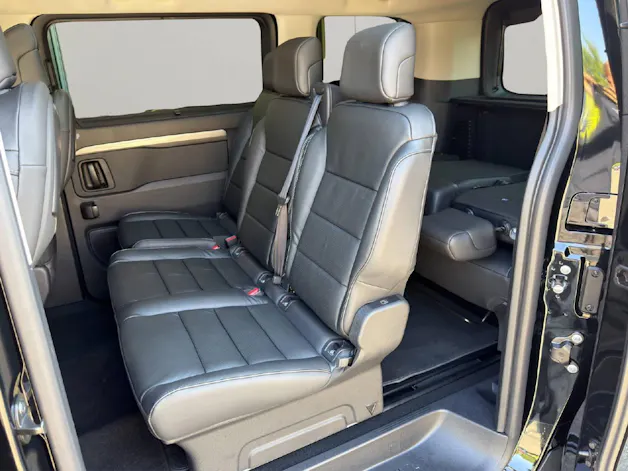 Peugeot Traveller Standard 2.2 BlueHDi