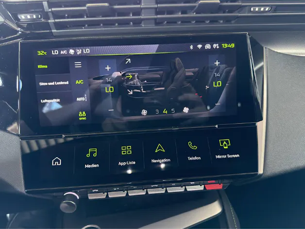 Peugeot 408 1.2 Hybrid GT Demo