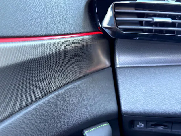 PEUGEOT 408 1.2 Hybrid GT