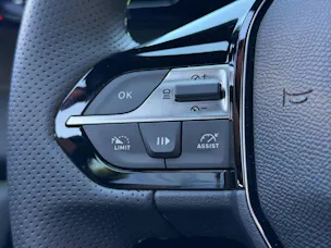 PEUGEOT 408 1.2 Hybrid GT