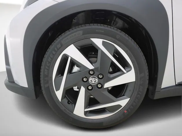 Toyota Aygo X 1.5 VVT-i HSD Style