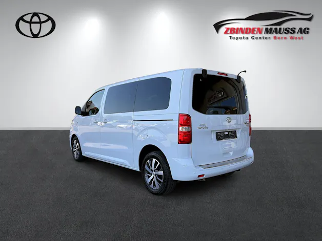Toyota PROACE Verso L1 2.0 D Trend inkl. Standheizung und Anhängerkupplung