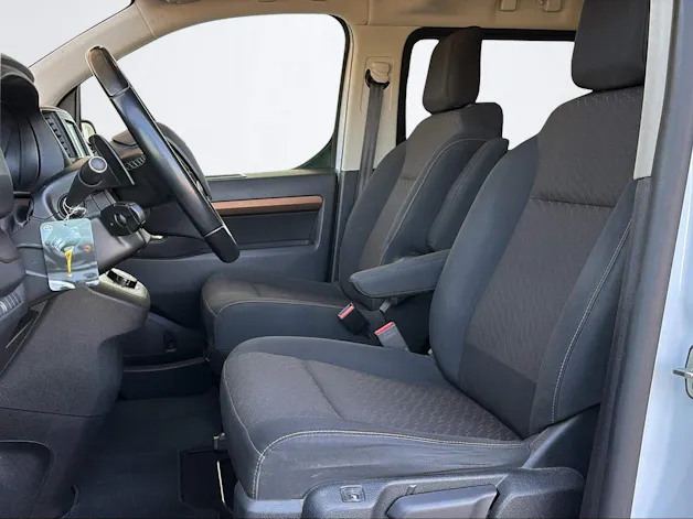 Toyota PROACE Verso L1 2.0 D Trend inkl. Standheizung und Anhängerkupplung