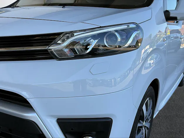 Toyota PROACE Verso L1 2.0 D Trend inkl. Standheizung und Anhängerkupplung