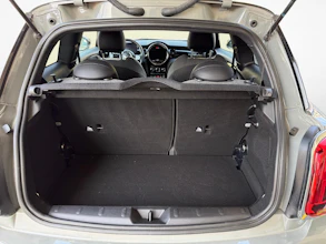 https://vehicle.imgix.net/4413763/01ff298b-3b93-4cc5-afdd-84896cbe3033.jpg