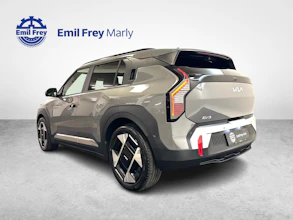 https://vehicle.imgix.net/4413766/7817b429-cf01-4590-9d3c-25f507efc126.jpg