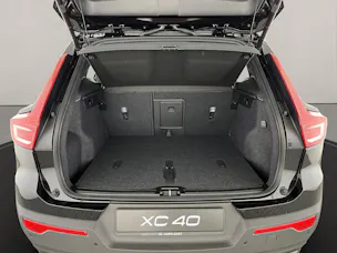 VOLVO XC40 2.0 B3 MH Plus Dark