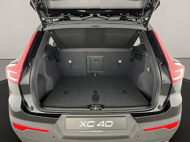 Volvo XC40 2.0 B3 MH Plus Dark