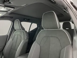 VOLVO XC40 2.0 B3 MH Plus Dark