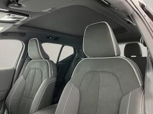 VOLVO XC40 2.0 B3 MH Plus Dark
