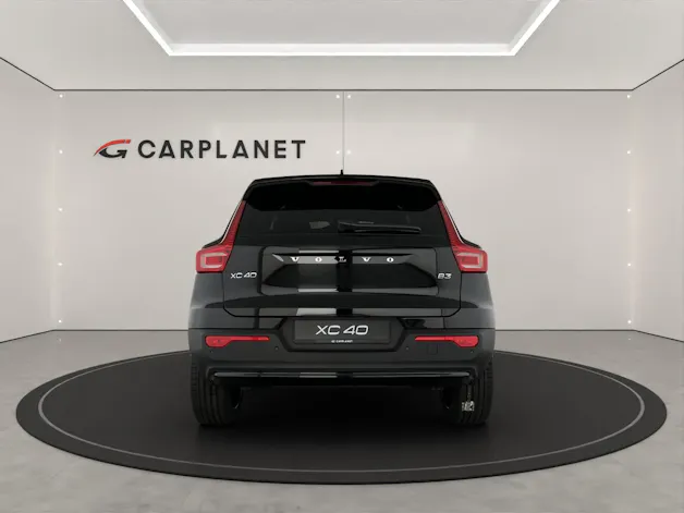 Volvo XC40 2.0 B3 MH Plus Dark