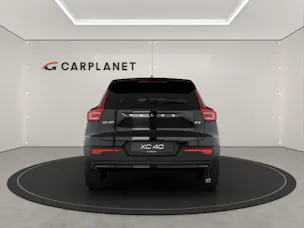 VOLVO XC40 2.0 B3 MH Plus Dark