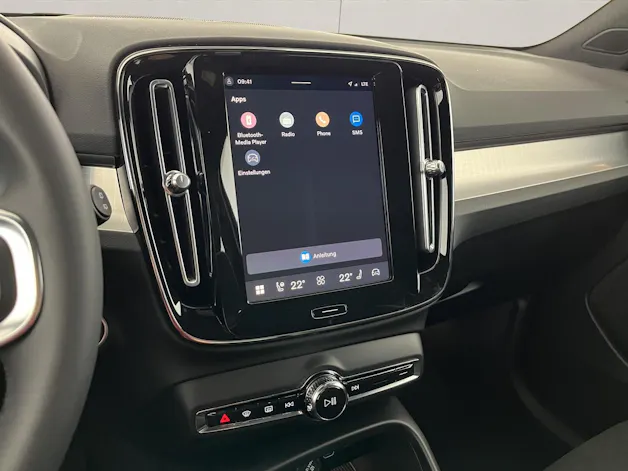 Volvo XC40 2.0 B3 MH Plus Dark