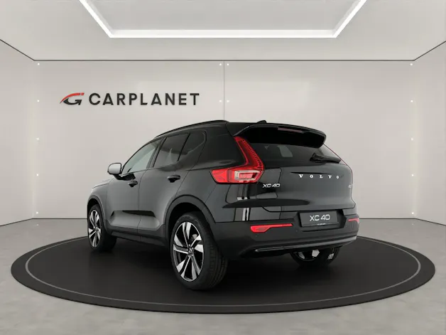 Volvo XC40 2.0 B3 MH Plus Dark